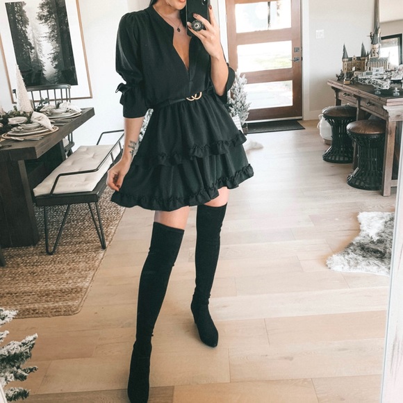 lovestitch Dresses & Skirts - 🖤NWT🖤 Lovestitch Zemia Black Tiered Mini Dress